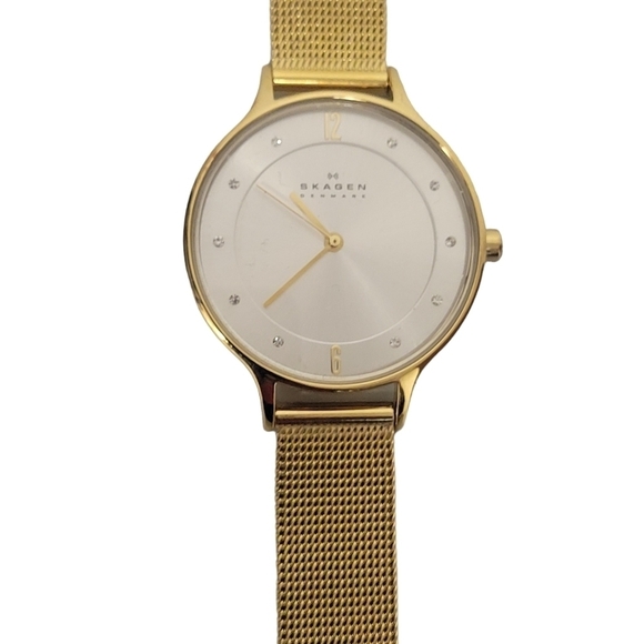 Skagen Women’s Gold Plated Wrist Watch.  Stainless Silver Back. Missing Clasp... - Picture 1 of 5